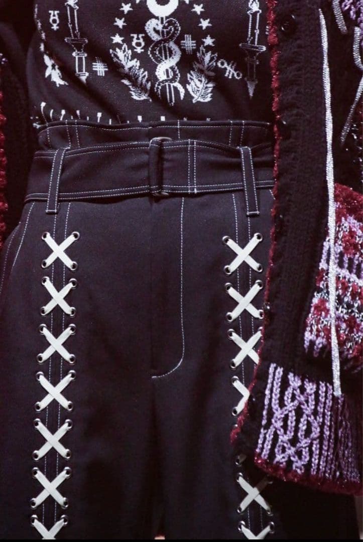 rurumu: ルルムウ 2021aw レースアップ黒ワイドパンツ