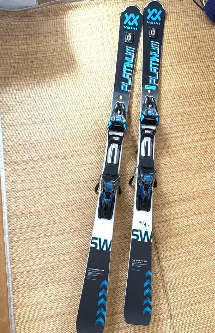 スキー板　１５９センチ　中上級向き