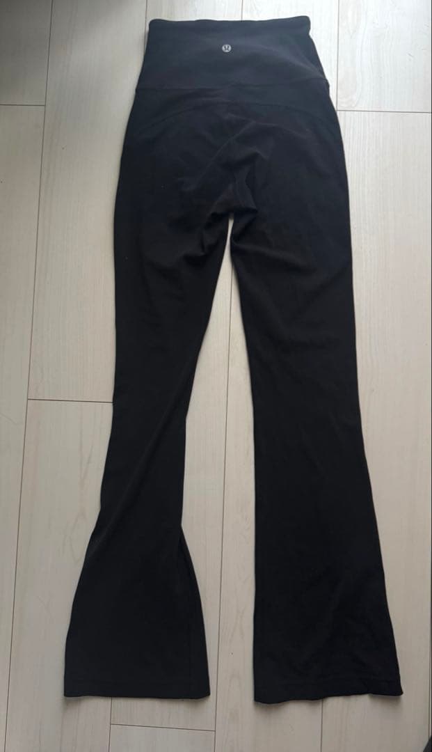 Lululemon ハイウエスト ブラック フレア ヨガパンツ レギンス XS
