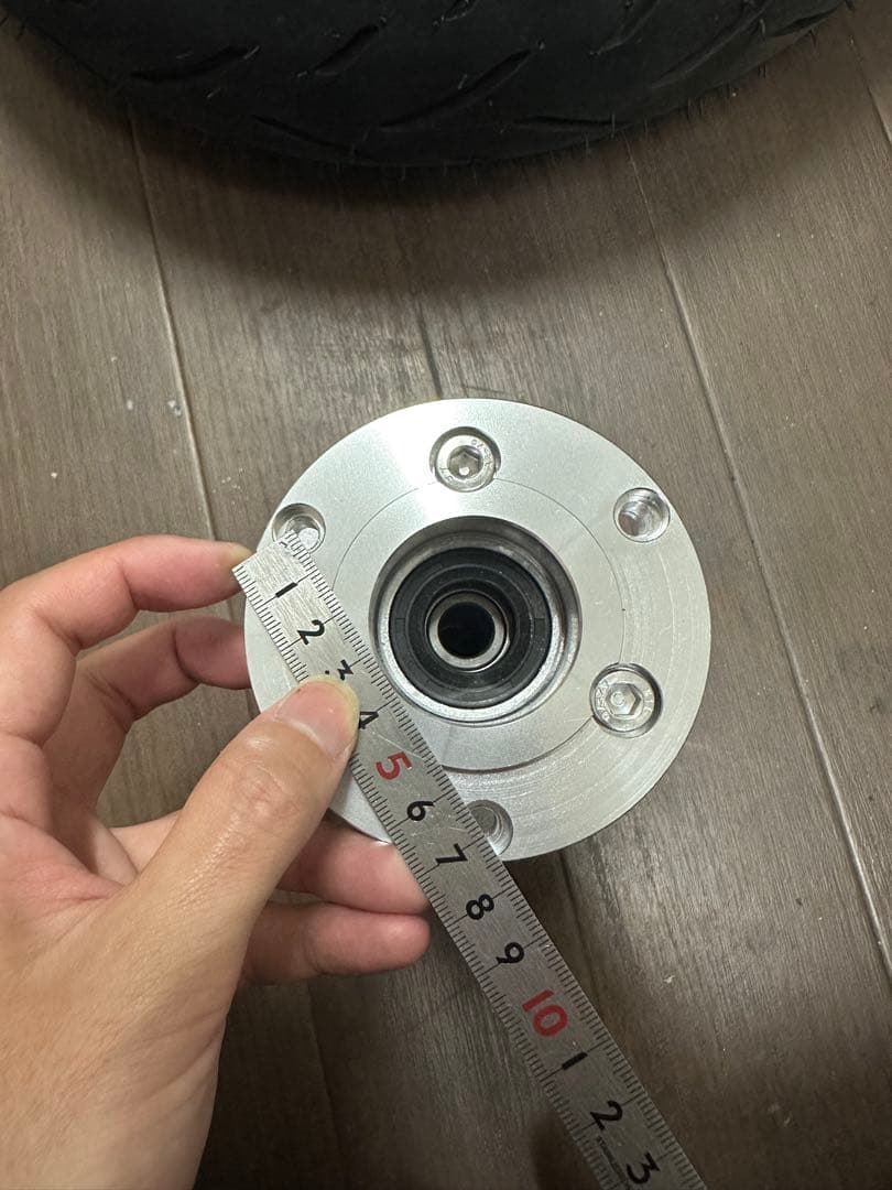 ズーマー　モンキー　ディオ　フロントハブ