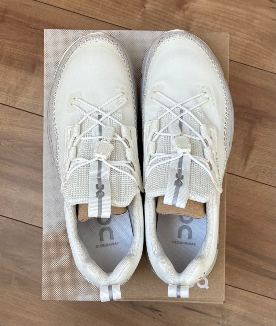 靴 On Cloudaway US7 24cm