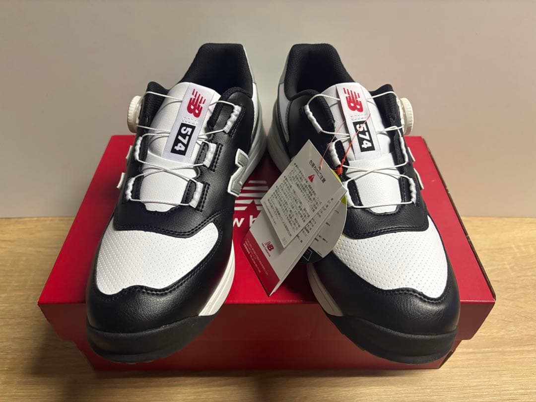 未使用 26cm 2E ニューバランスゴルフシューズUGBS574Lホワイト