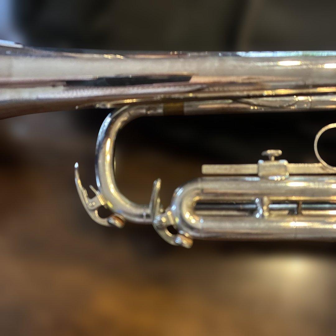 YAMAHAトランペットYTR2320ES とキャリングケース