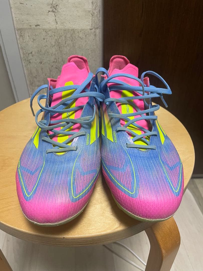 アディダス　f50