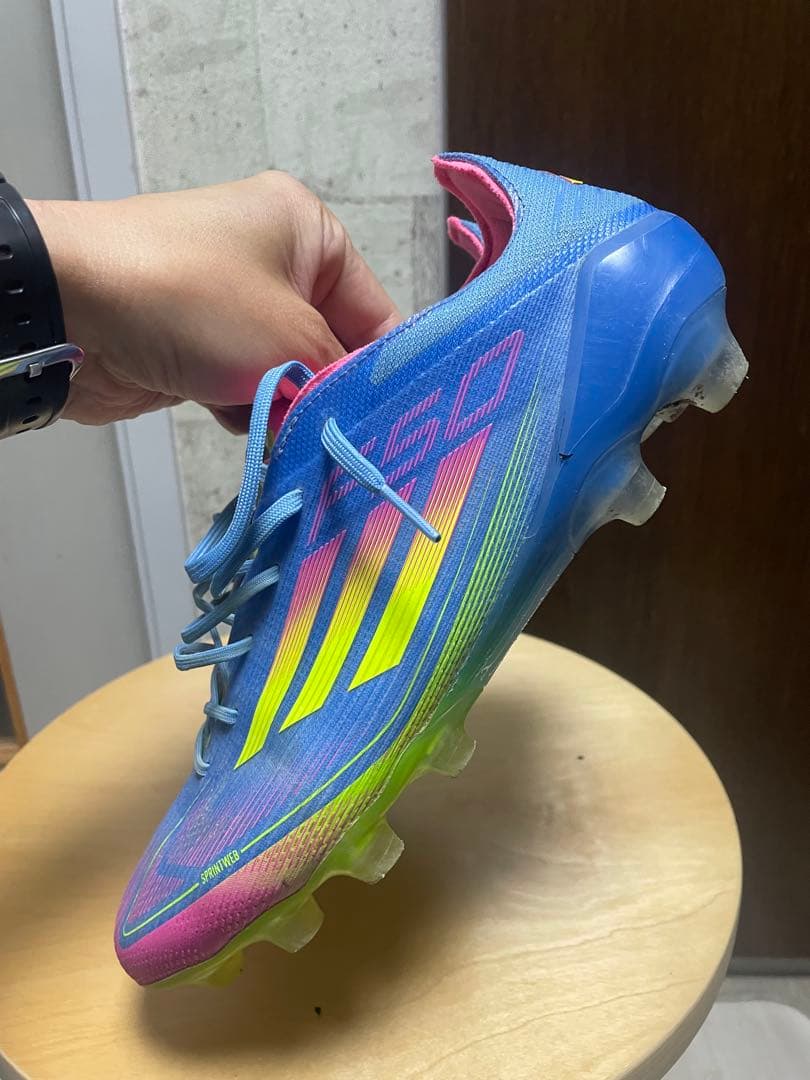 アディダス　f50