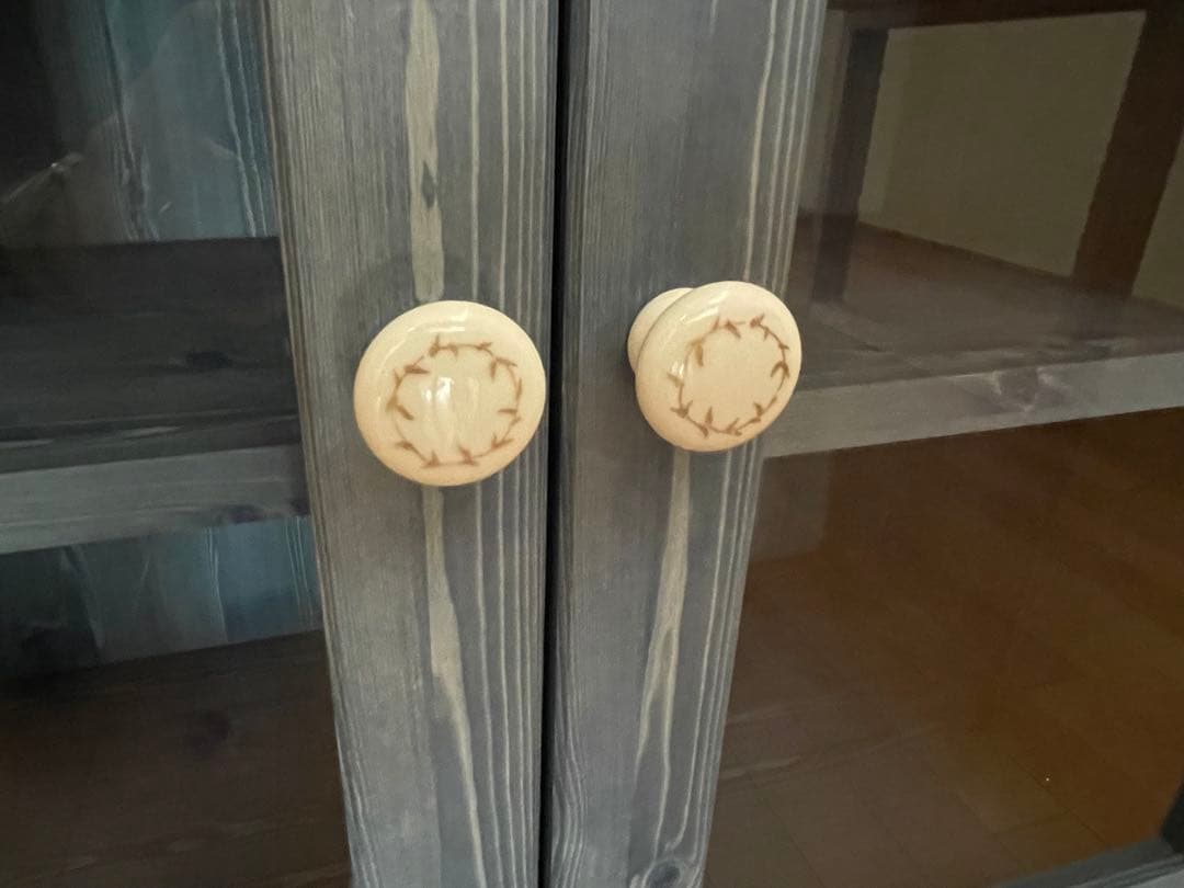 モモナチュラル キッチンカウンター 食器棚 カントリー ブルー