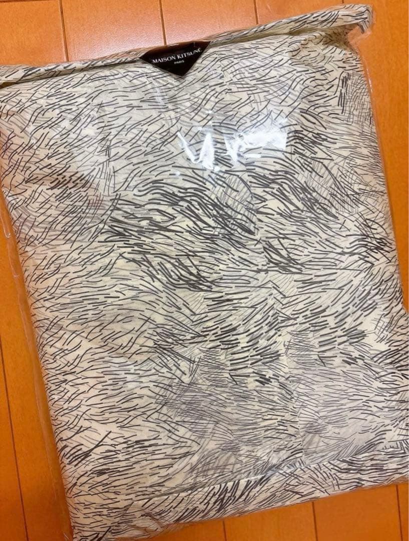 メゾンキツネ　ロングマフラー　未使用品