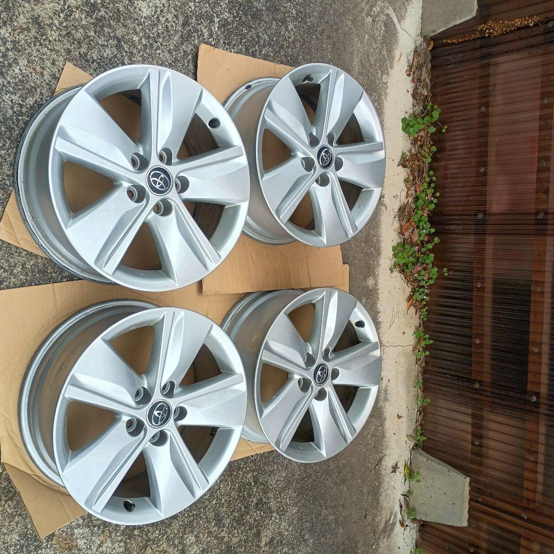 トヨタ 17インチ シルバー 5スポークホイールセット　ハリアー純正品