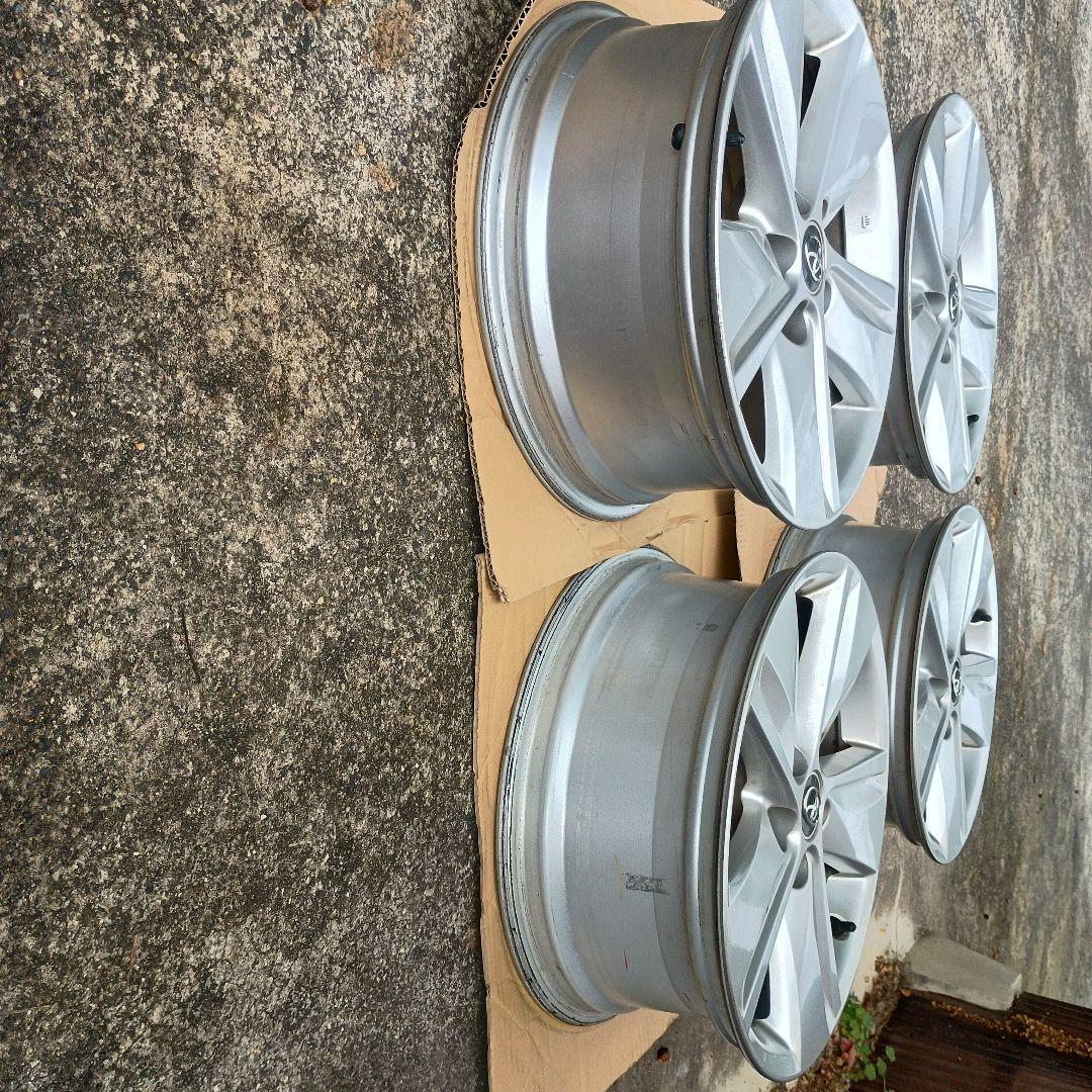 トヨタ 17インチ シルバー 5スポークホイールセット　ハリアー純正品
