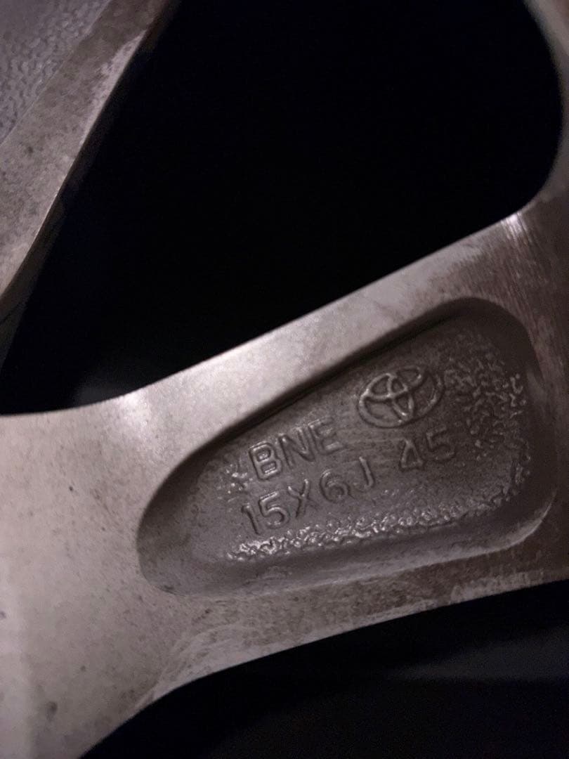 ア*ツ様 トヨタ ヤリス G アルミホイール