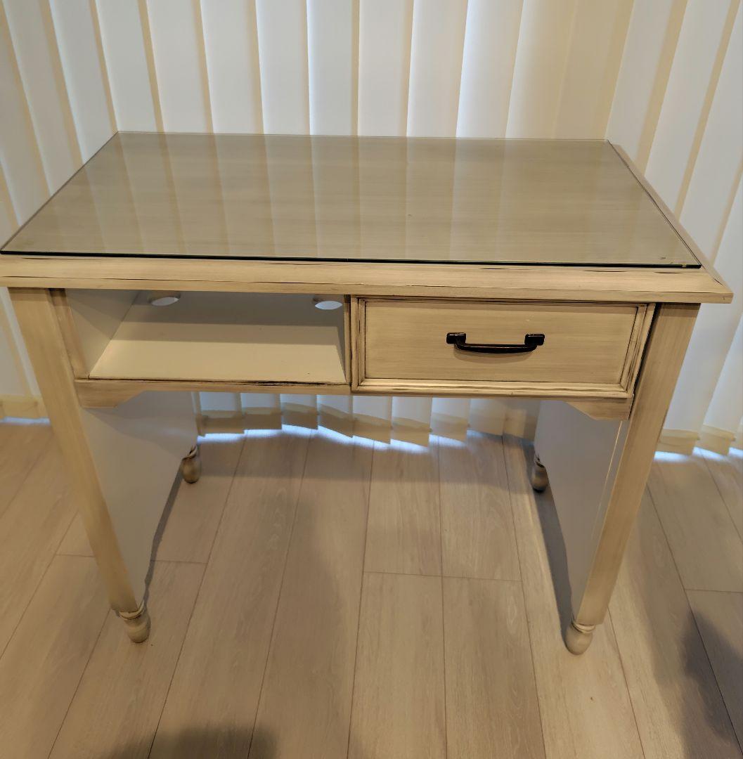 ネイルテーブル シャビーシック ビューティーガレージ