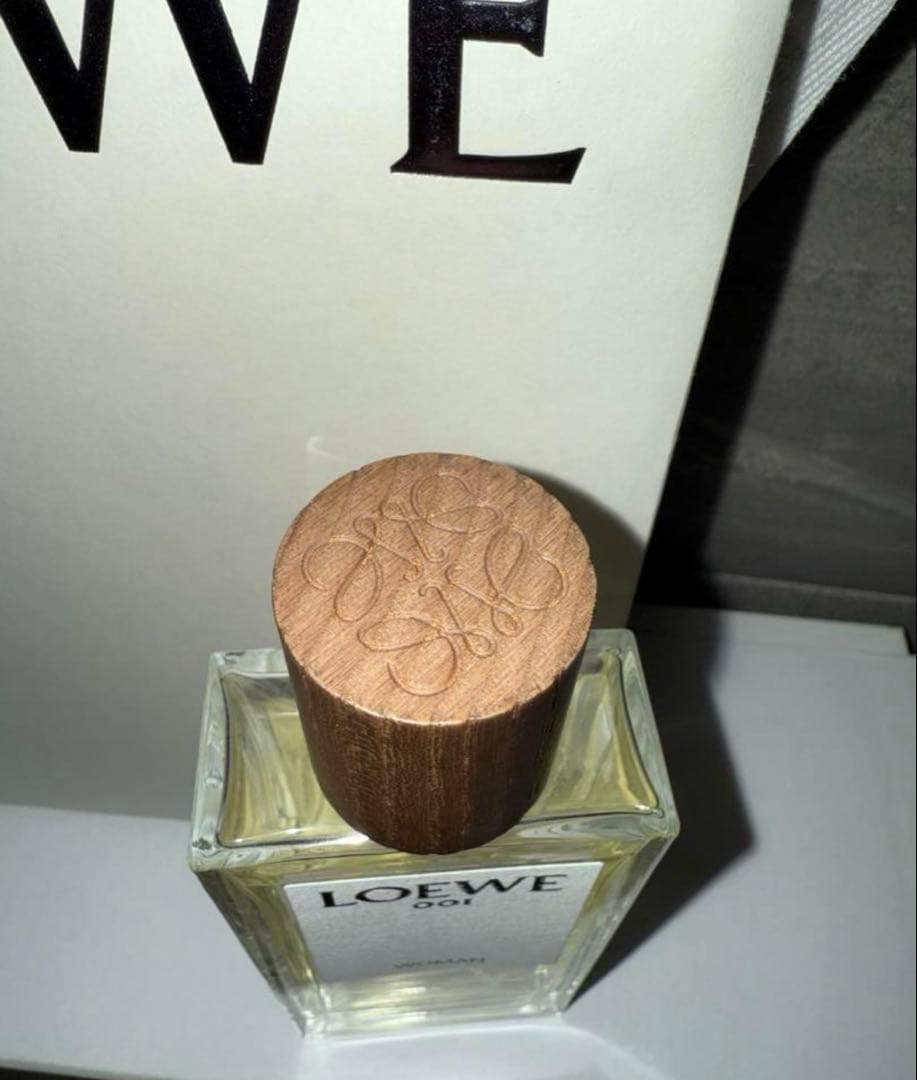 新品　ロエベ 001 ウーマン オードゥ パルファム　50ml