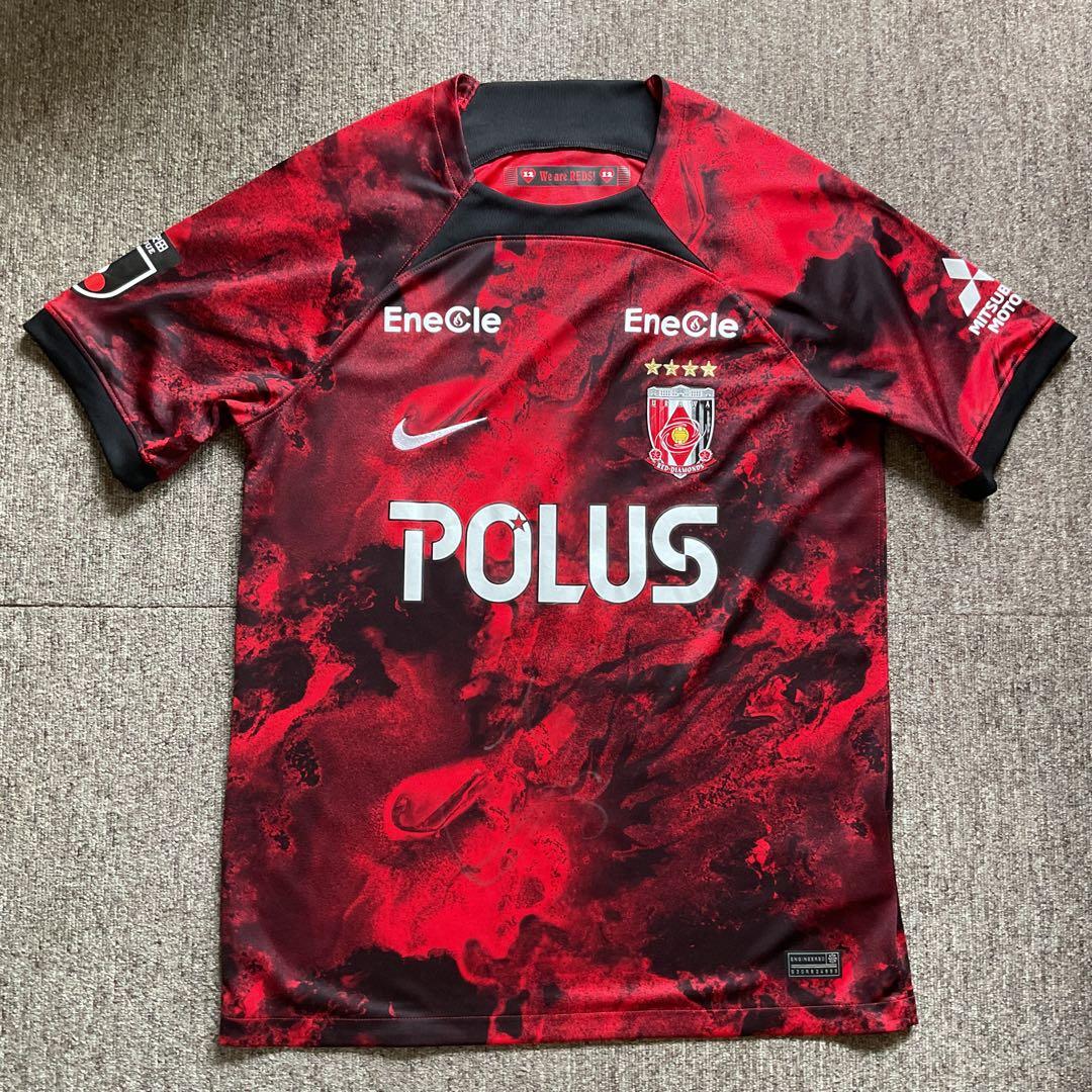 浦和レッズ　2024 ホームユニホーム　No.8 小泉佳穂　サイン入り