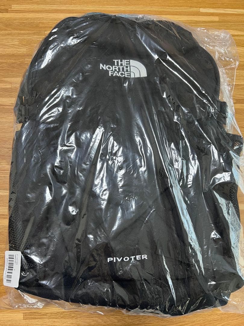 新品 未使用 THE NORTH FACE ノースフェイス　リュック　ピボター