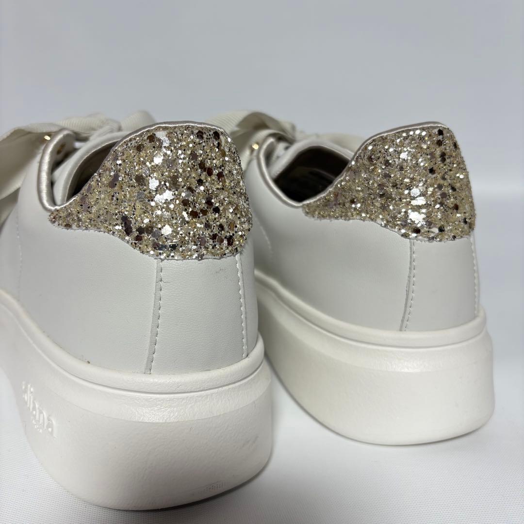 ＋diana プラスダイアナ パールビジュー付きリボンスニーカー ホワイト 白