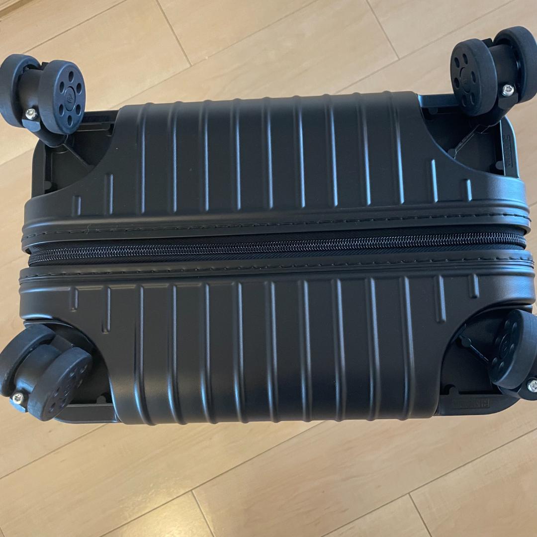 RIMOWA / リモワ Essential キャビン マットブラック