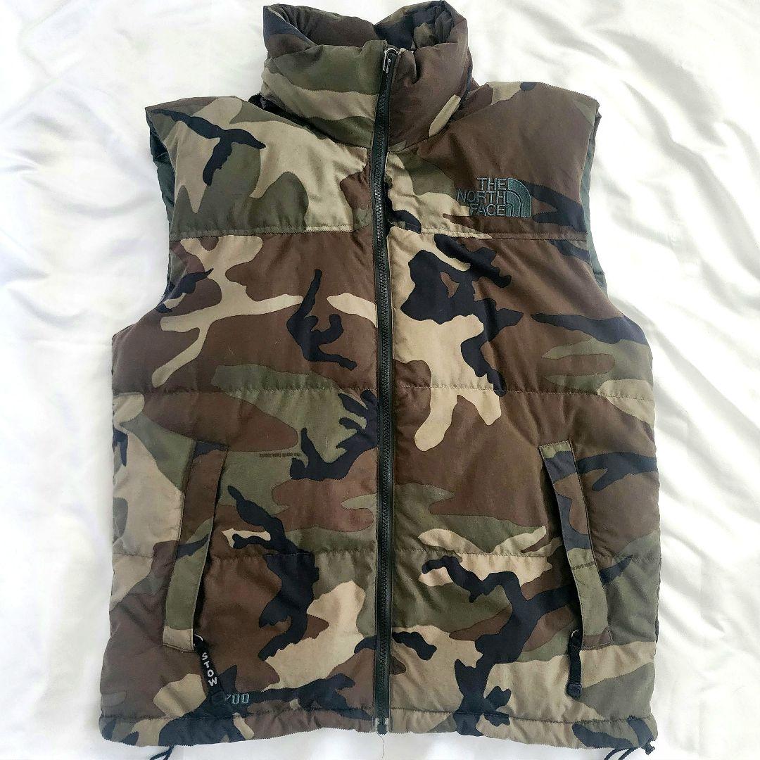 ノースフェイス ヌプシ ダウンベスト 迷彩 カモフラ センターロゴ 刺繍