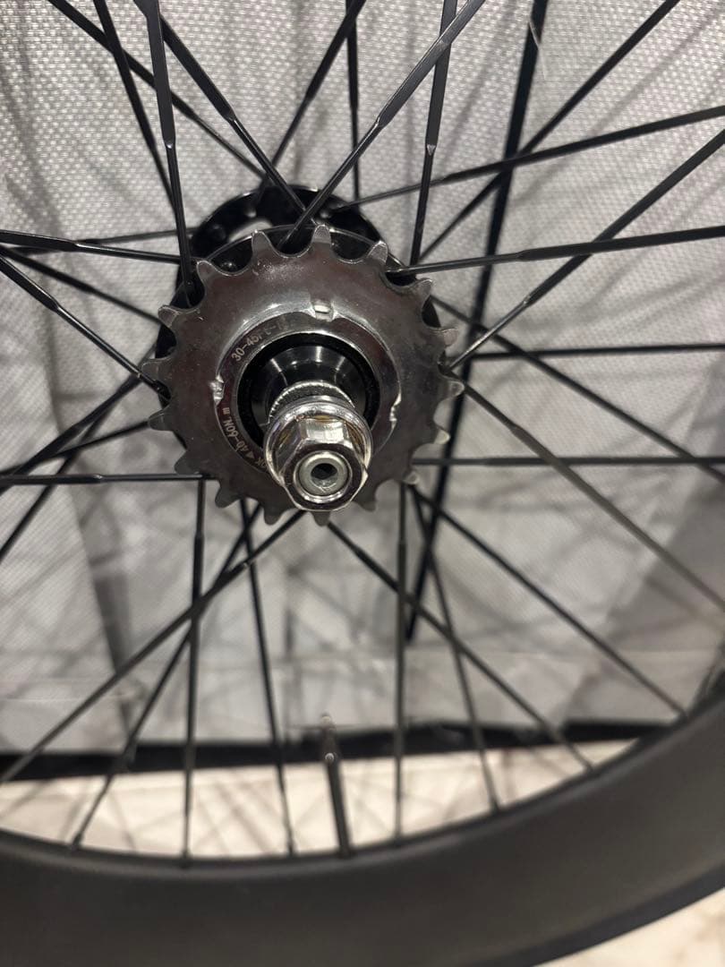 ピスト リアホイールカーボン 17t