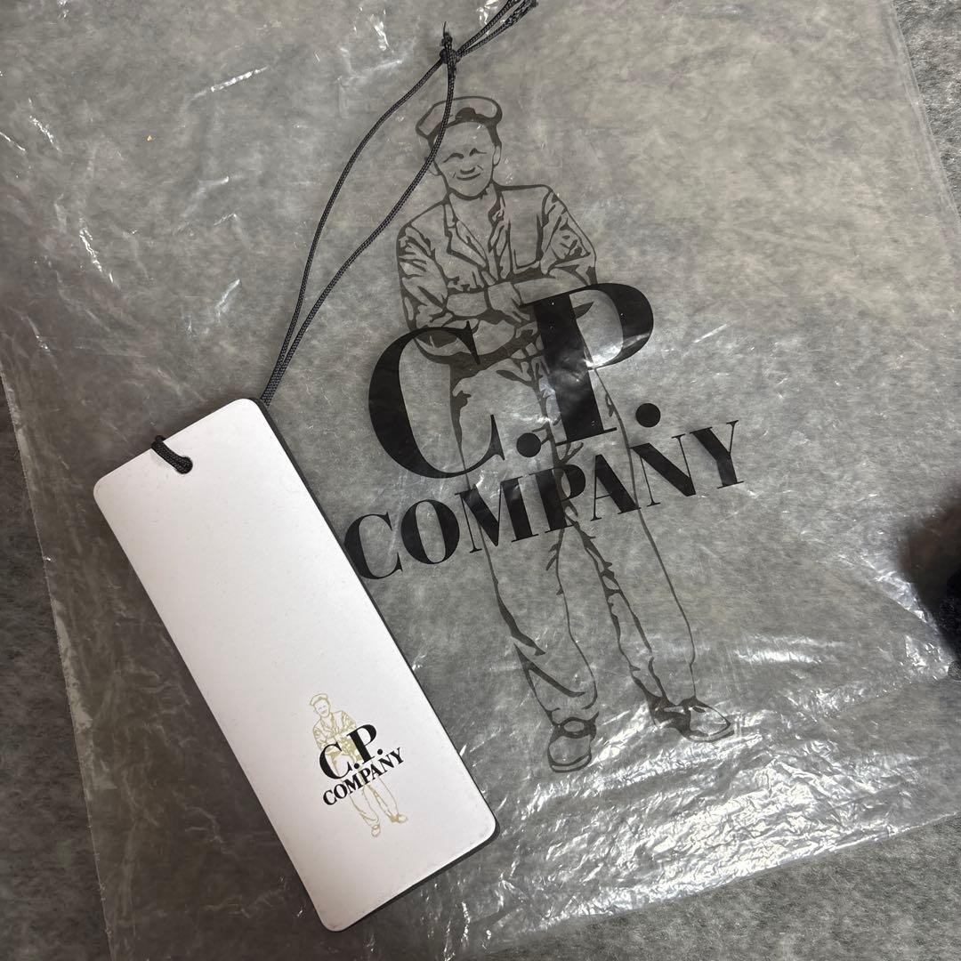 C.P. COMPANY ゴーグル付きニット帽