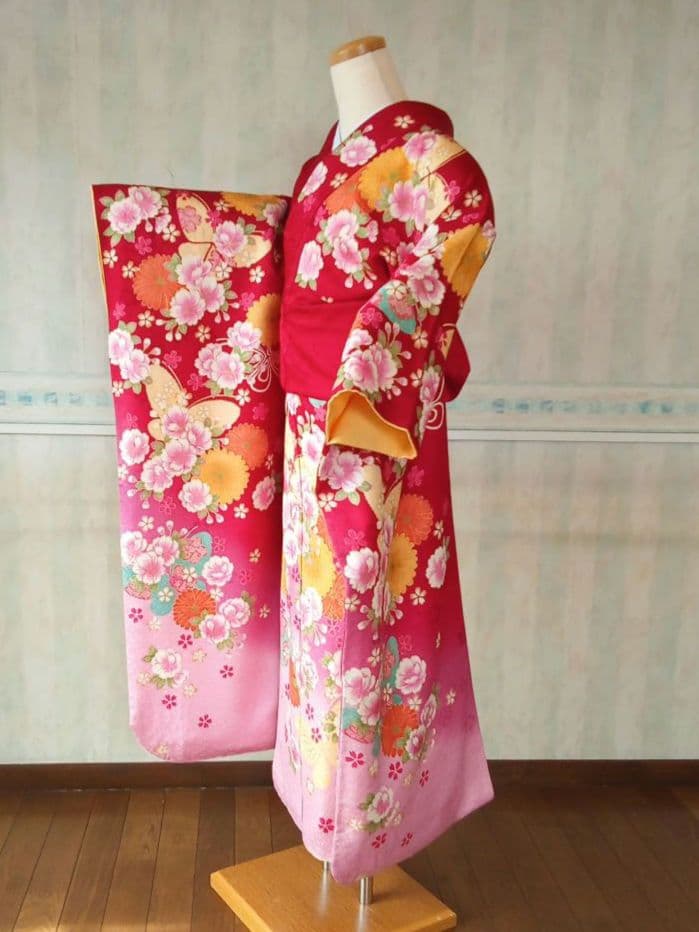 5165振袖単品　KANSAI寛斎ブランド 赤ピンク蝶　正絹　成人式卒業式結婚式