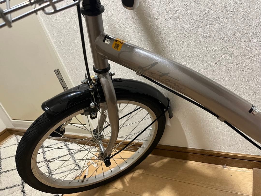 折りたたみ自転車 シルバー カゴ付き