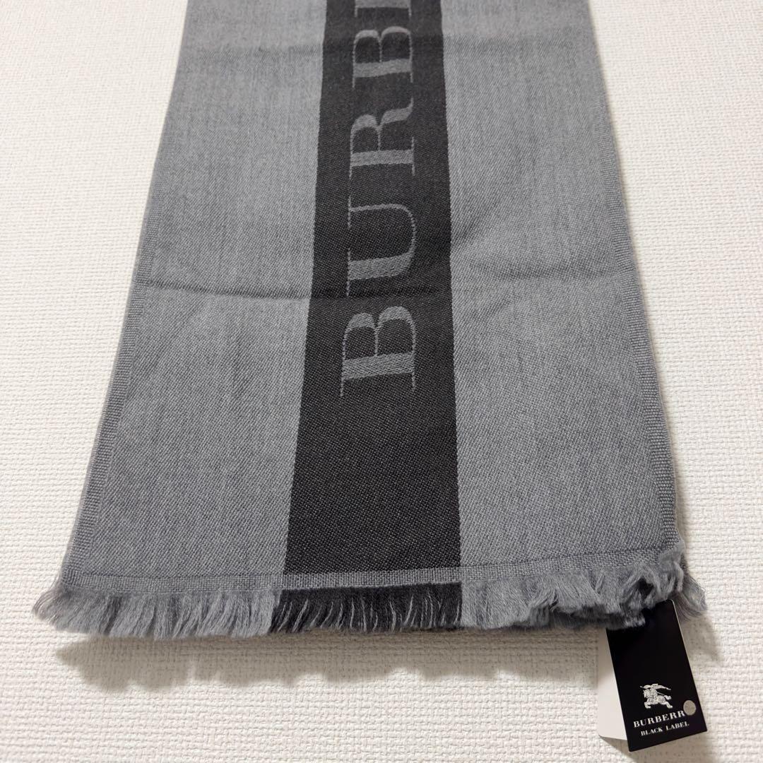 ✨すーちゃん！✨✨新品・タグ付き✨✨バーバリーブラックレーベル マフラー