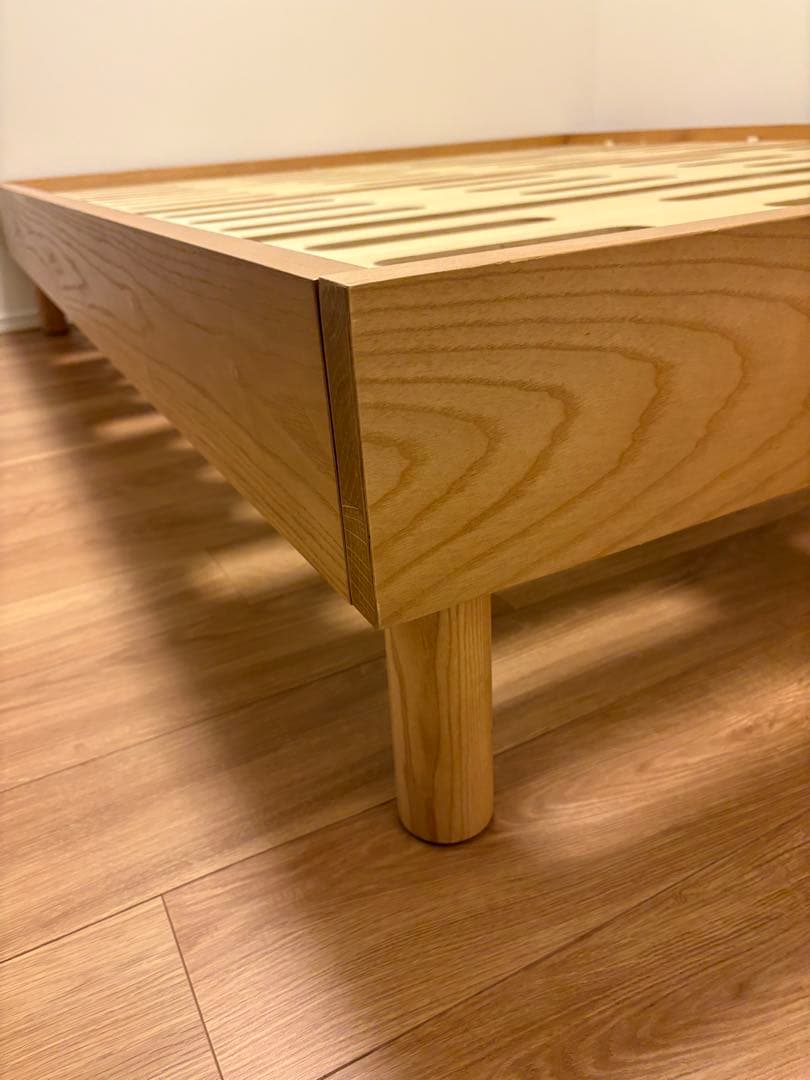 【サイドテーブル1個付】コアラマットレス ベッドフレーム　クイーンサイズ