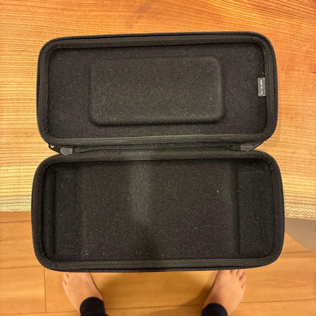 Nintendo Switch本体　2台セットプラス携帯カバー付き