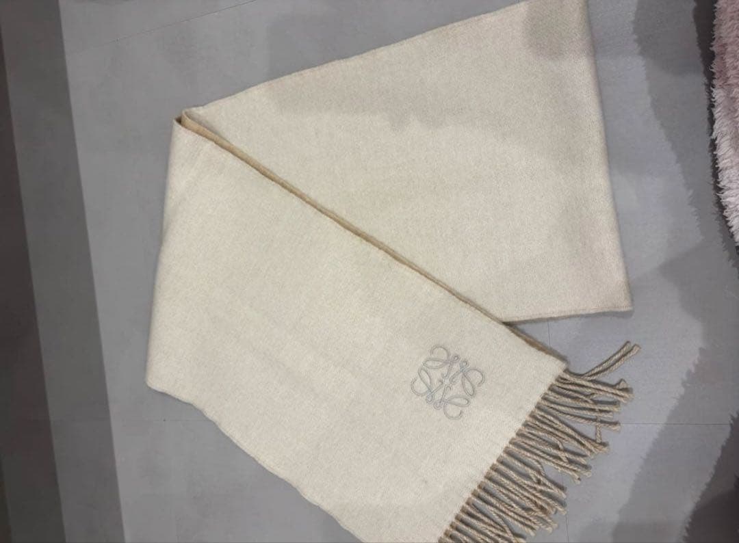 ロエベ　マフラー　バイカラー　スカーフ　ホワイト　ベージュ　 ウール&カシミア