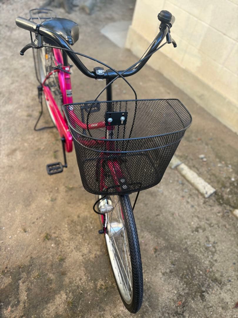 可愛いピンクで、新品タイヤのママチャリ(26㌅)お届けします！お引き取りも可能。