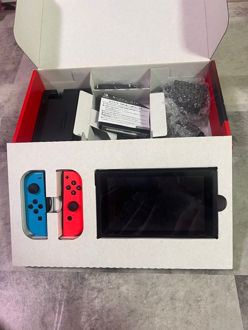 【美品！動作確認済み】Nintendo Switch 任天堂スイッチ　本体