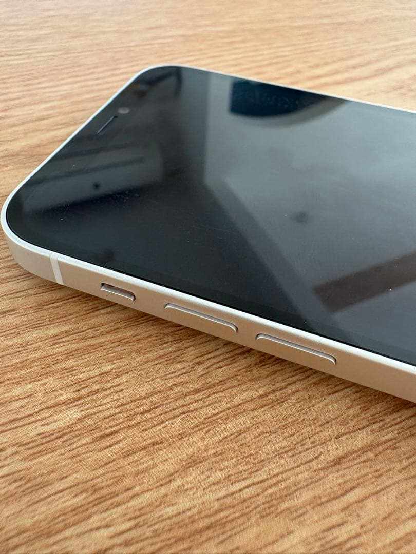 Apple iPhone12 ホワイト64GB 美品