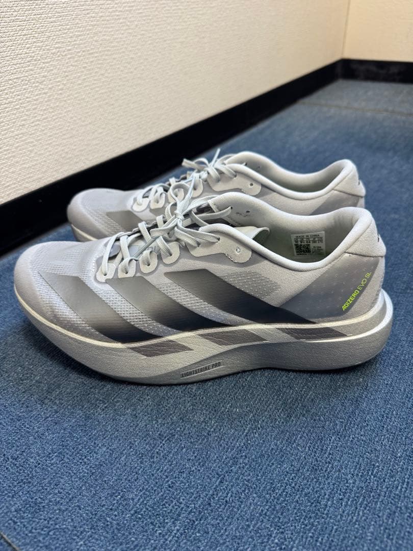 adidas ADIZERO EVO SL 28.0 グレー