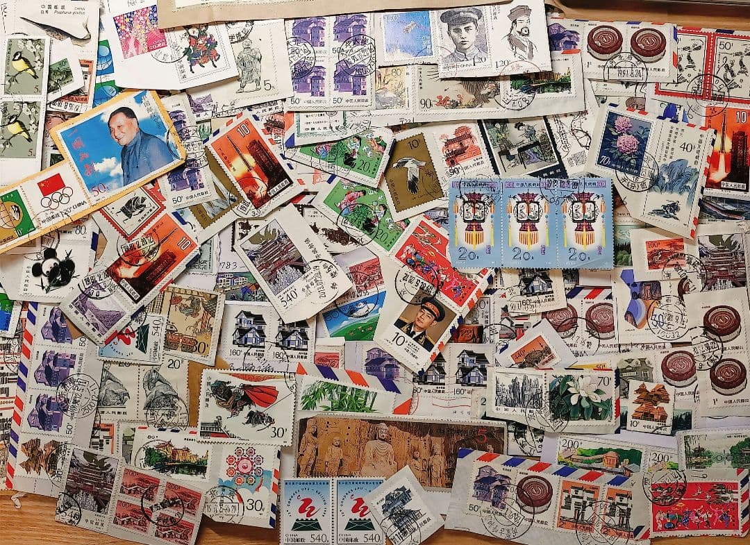 中国切手アルバム1冊＋バラいろいろまとめて　②