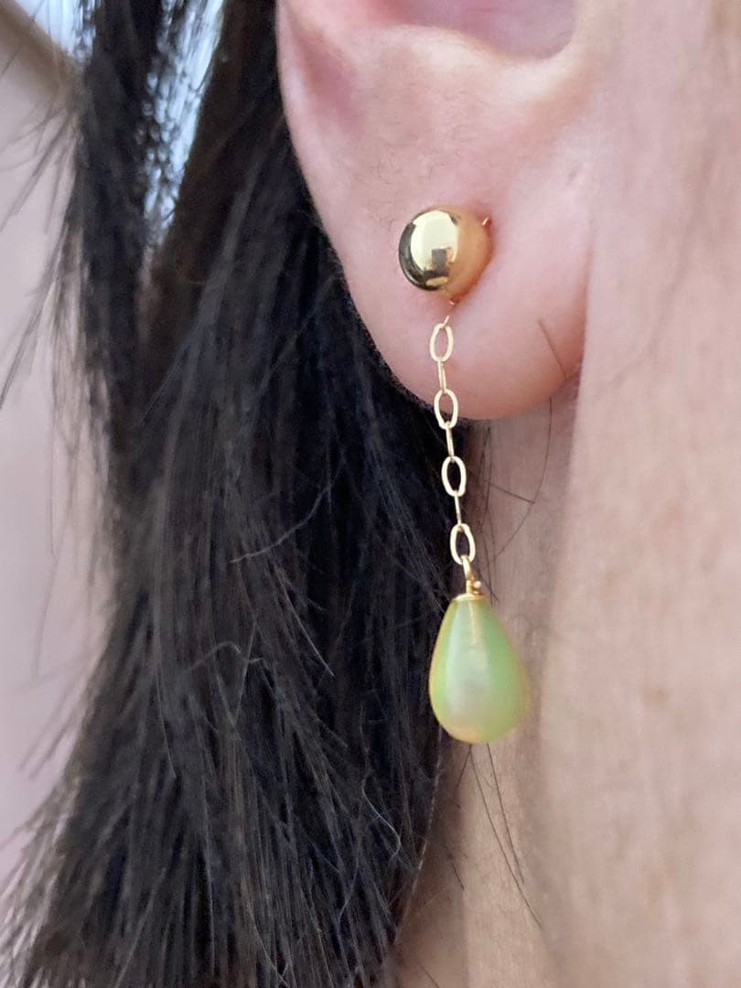 オパールのピアス