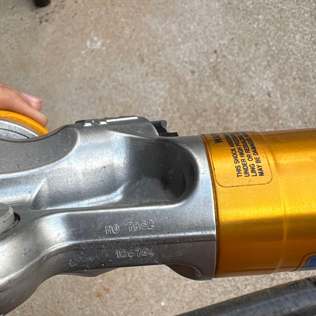 オーリンズ最高峰TTX-36 CBR1000RR