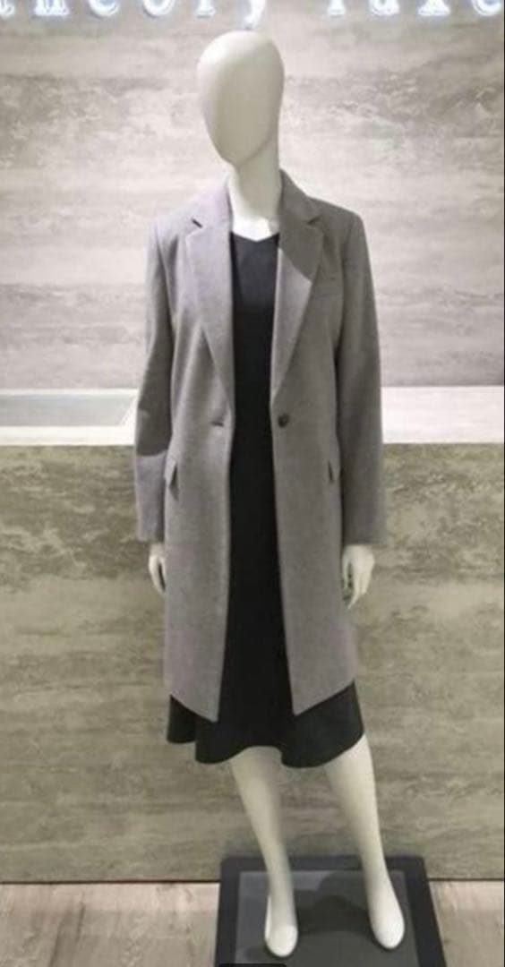 Theory luxe グレー チェスターコート シングルボタン　89,600円