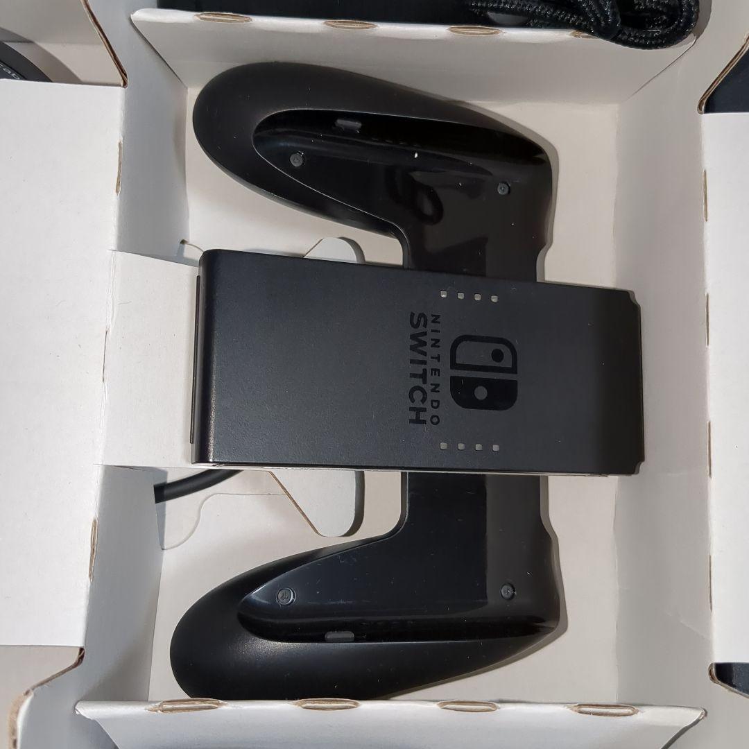 美品　Nintendo Switch 本体 　ジョイコン付き