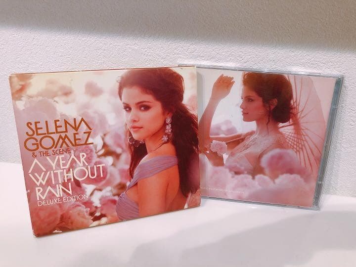 く*ま様 セリーナゴメス アルバム A YEAR WITHOUT PAIN