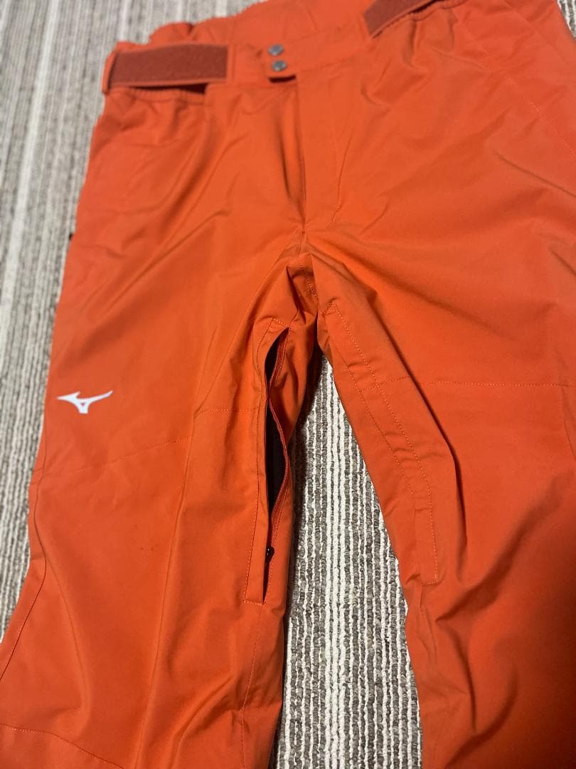 値引き！　美品ミズノスキーパンツ2023年製　ＸＬサイズ　色＝スモーキーオレンジ