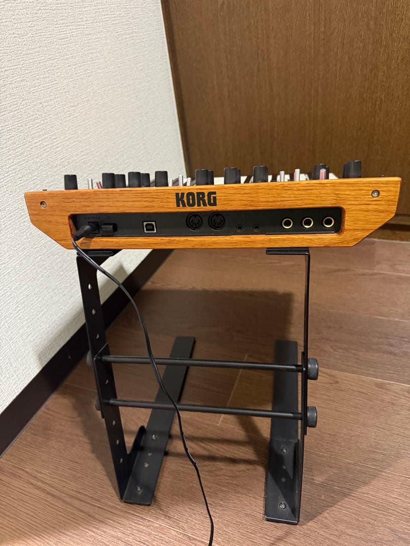 KORG monologue Red 廃盤品 アダプタ+スタンド+ケーブル付き