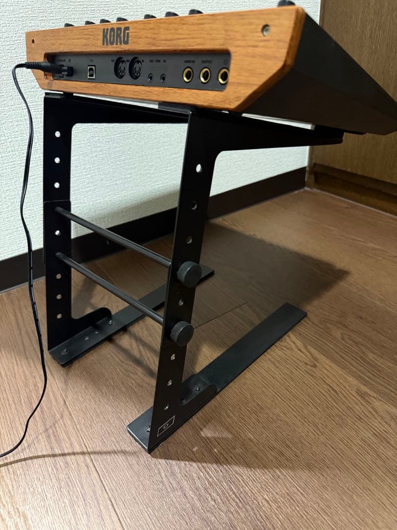 KORG monologue Red 廃盤品 アダプタ+スタンド+ケーブル付き