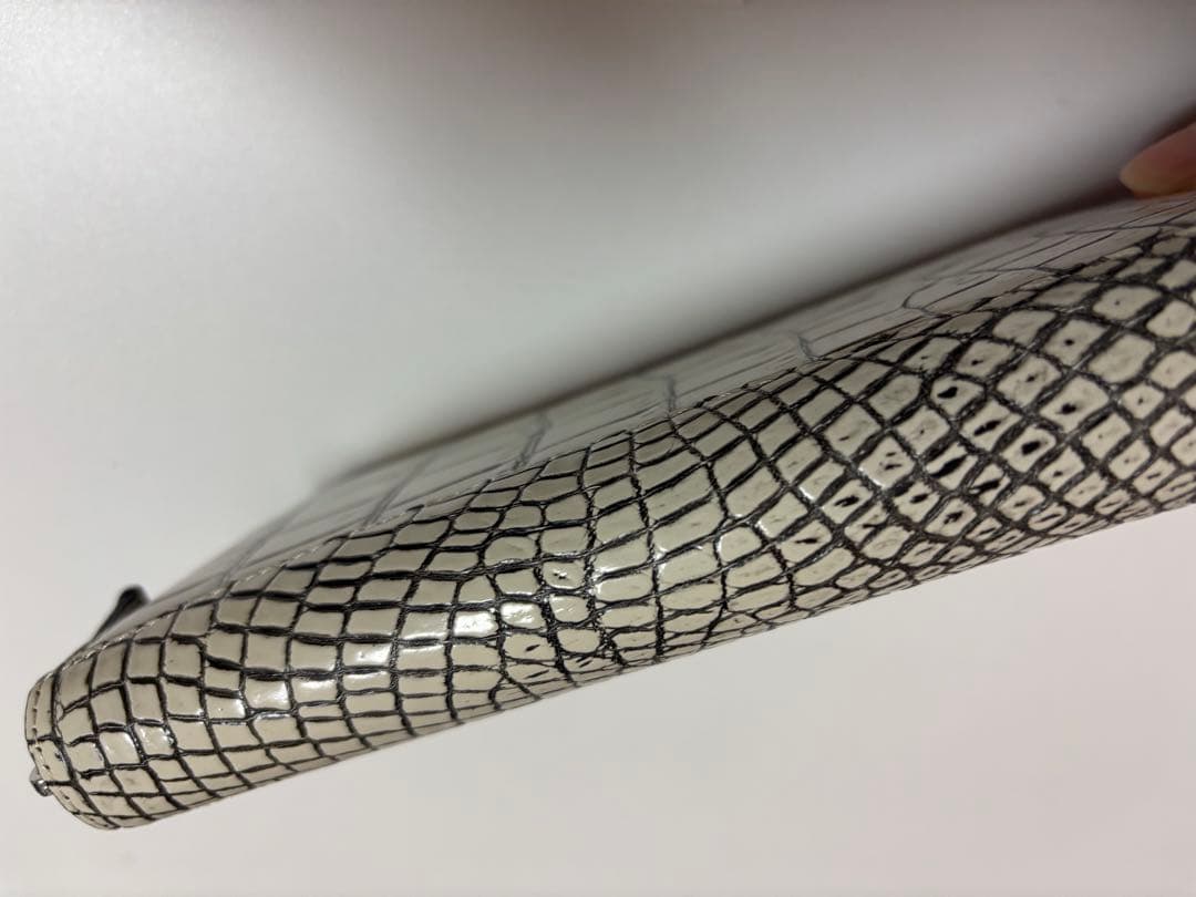 クロコダイル　バニラ目地染め　クロワロワイヤル　ラウンドファスナー長財布　未使用