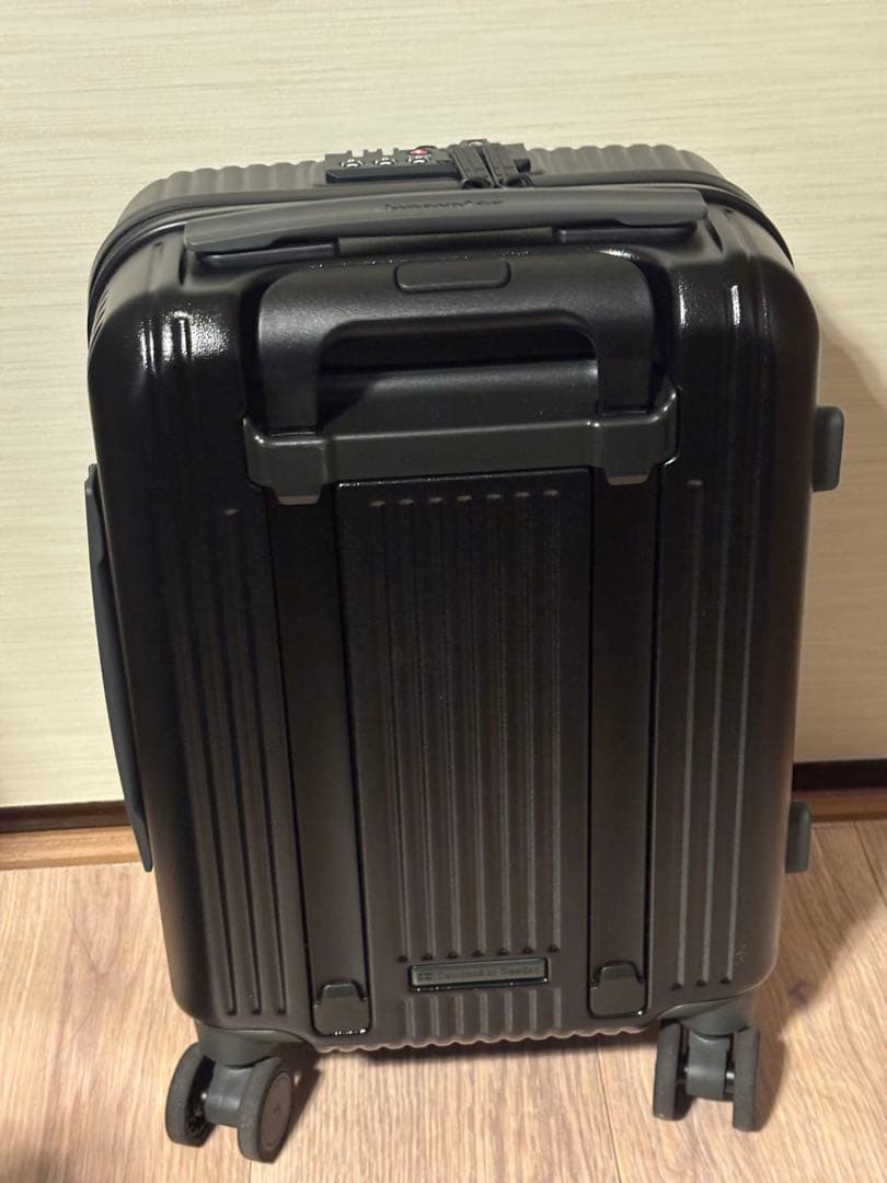 みページ　INV30 Mad Black 21L Coin-Locker