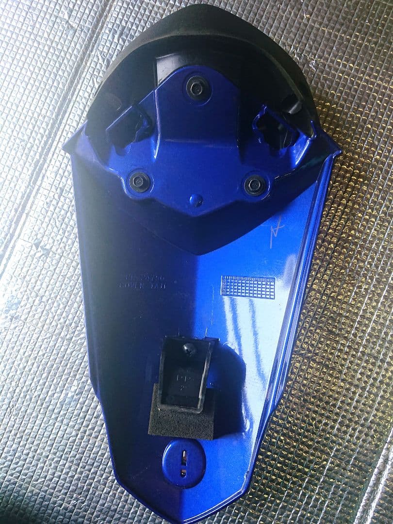 ヤマハ　YZF−R1 2CR 純正　シングルシートカウル