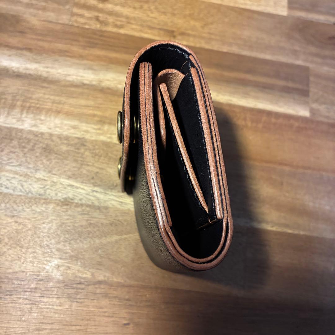 ショートトラッカーウォレット　栃木レザー　丘染めブラック　真鍮　茶芯