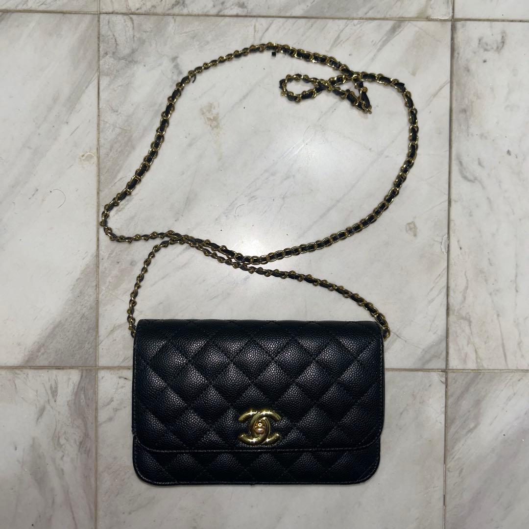 ブラックレザー ショルダーバッグ