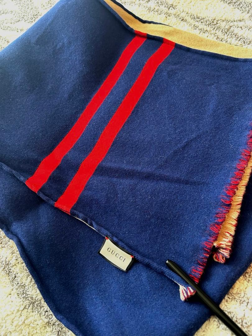 GUCCI ウール　ロゴマフラー