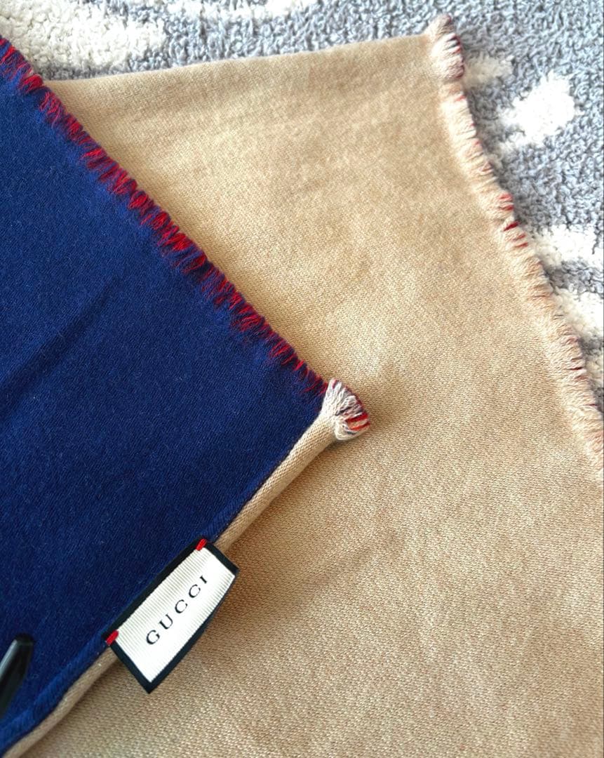 GUCCI ウール　ロゴマフラー