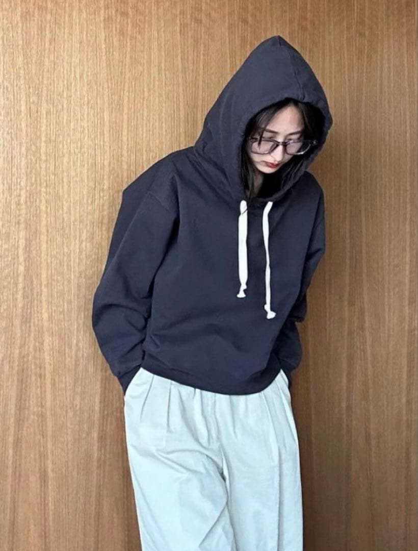 COELIE Vintage Inlayスウェットフーディー